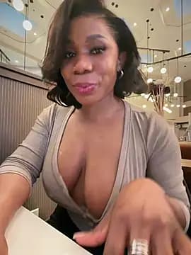 Belle___ Stripchat Model - Cam Recordings