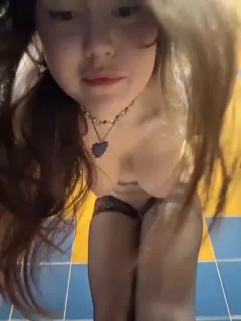 Peachy_Dream HD Camrip • 31min • 2026-03-07 22:48