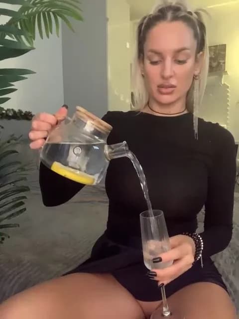 Stasya-moor HD Camrip • 35min • 2026-01-30 13:05