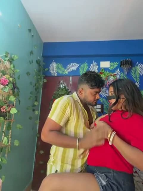 V-Hot-Sweti HD Camrip • 33min • 2026-04-30 18:45