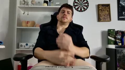 aaronlegend_ HD Camrip • 61min • 2026-01-18 08:15