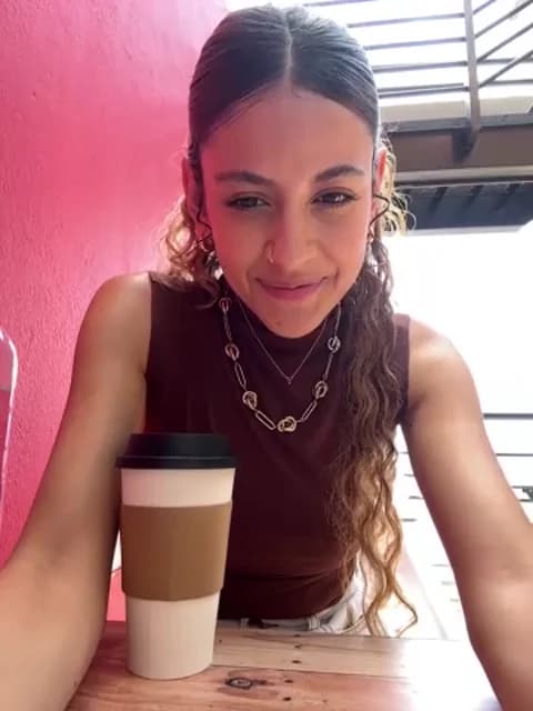 alana15 HD Camrip • 38min • 2026-03-15 19:02