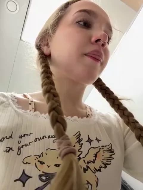 bambi_lu HD Camrip • 48min • 2026-03-14 22:41