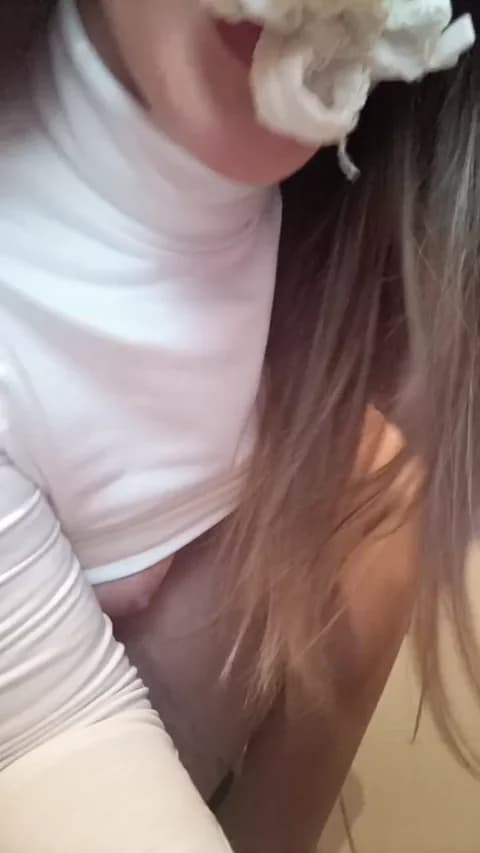 dzinblondi HD Camrip • 63min • 2026-01-16 14:00