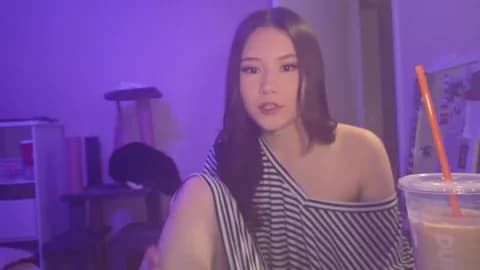 luvvivii HD Camrip • 50min • 2026-03-10 02:11