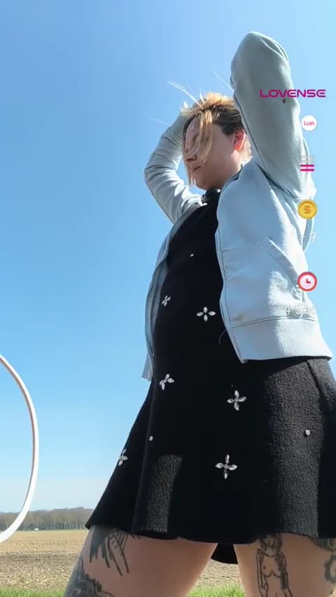 xHotmilf87x HD Camrip • 60min • 2026-03-23 12:46