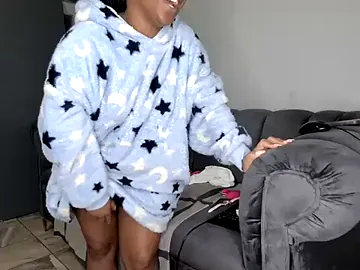 Pearl_00 Stripchat Model - Cam Recordings